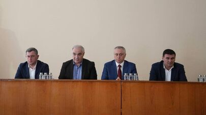 Бадра Гунба представил нового и.о. главы Ткуарчалского района 