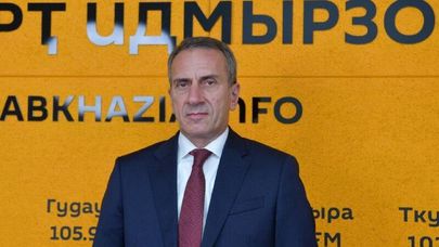 Министру иностранных дел Абхазии Олегу Барциц присвоен дипранг Чрезвычайного и полномочного посла