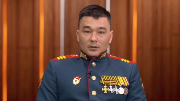 Сержант Николай Куменов рассказал как получил свою первую боевую награду - Sputnik Абхазия