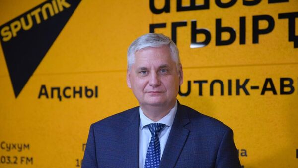 Куда движется мир? Разговор с политологом - Sputnik Абхазия