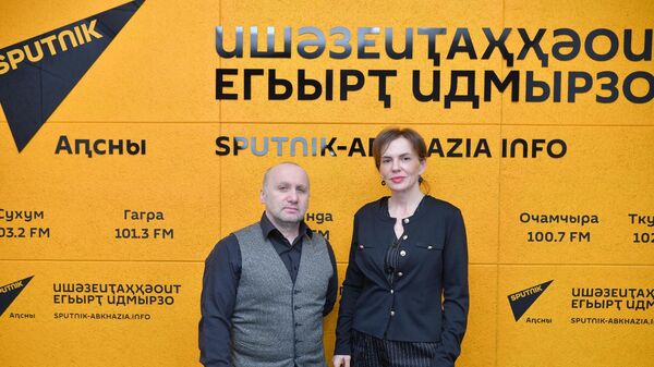 Фазиль Искандер иҭынха аԥхьаҩ дшарбеио: арҿиара знапы алаку ргәаанагара - Sputnik Аҧсны