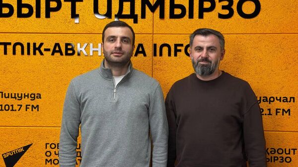 Альбом Амаӡа ааигәа иҭыҵит: ашәаҳәаҩи апродиусери рыҿцәажәара - Sputnik Аҧсны