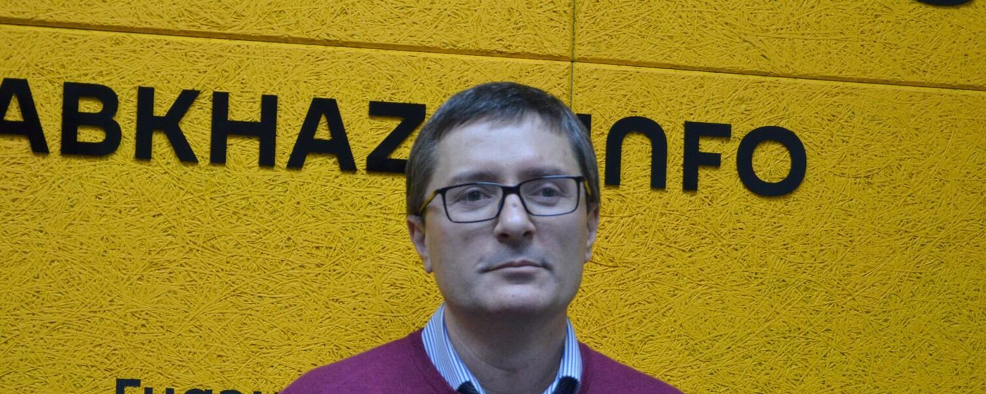 Платная и бесплатная медицина в Абхазии: интервью с Баталом Кация - Sputnik Абхазия, 1920, 11.03.2026