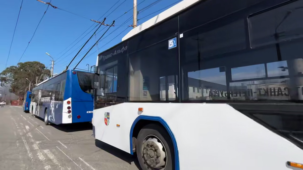 Троллейбусы из Санкт-Петербурга доставили в Сухум - Sputnik Аҧсны