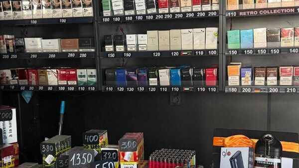Более 80 электронных сигарет и комплектующих изъяли в Гагре - Sputnik Абхазия