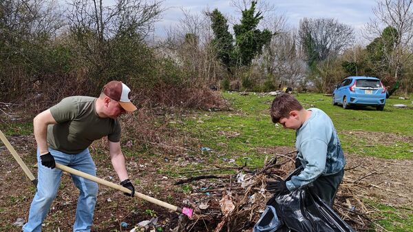 Акция Экологический десант в селе Кацикыт - Sputnik Абхазия