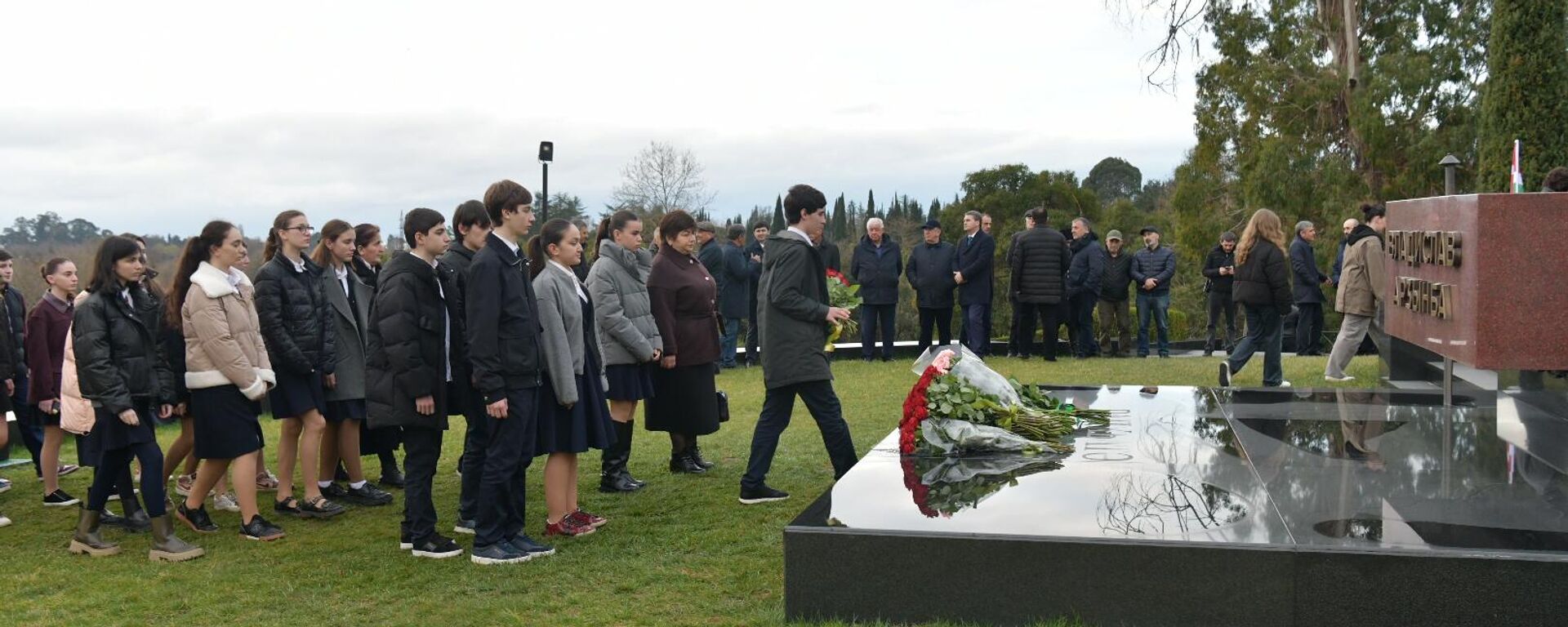 Митинг у мемориала Владислава Ардзинба - Sputnik Абхазия, 1920, 16.03.2026