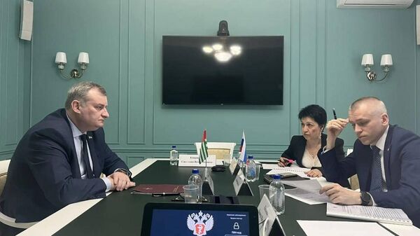 Амедицинатә проектқәа рынагӡаразы Урыстәыла агәабзиарахьчара аминистрра аҟазауаа Аԥсныҟа раашьҭра аиҿкаара азҵаара иалацәажәеит Москва - Sputnik Аҧсны