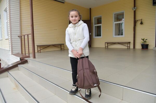 Учителя и ученики хуапской средней школы - Sputnik Абхазия