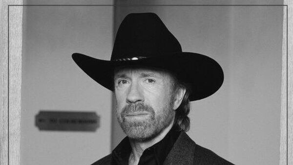 Актиор Чак Норрис иԥсҭааара далҵит - Sputnik Абхазия