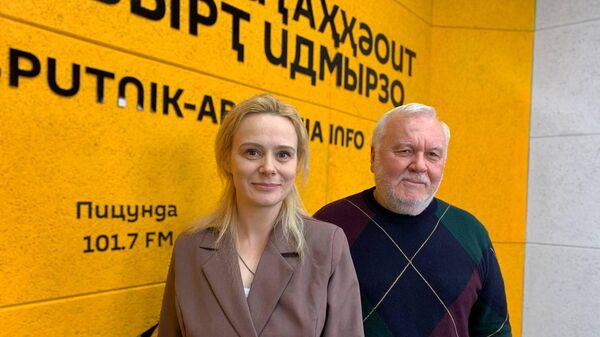 Пролетая над гнездом кукушки: РУСДРАМ готовится к премьере - Sputnik Абхазия