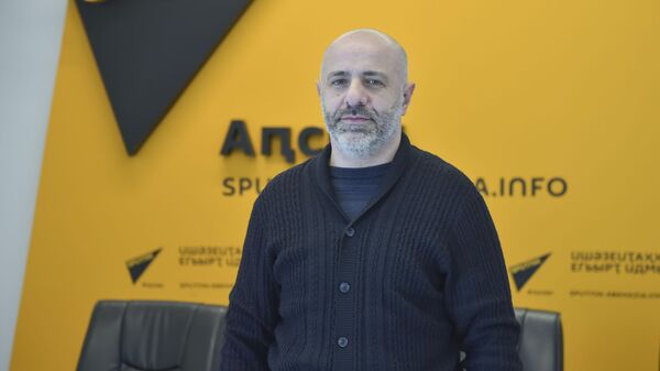 Заанаҵтәи аҿаҵарақәа аԥсшьарҭа Литфонд аҿы: аиҳабы ихаҭыԥуаҩ  ицәажәара - Sputnik Аҧсны