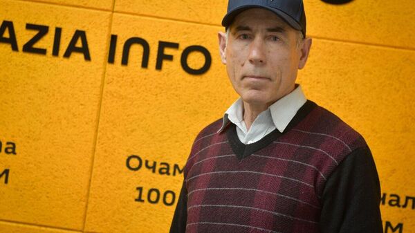 Аԥсны зҽаԥсазтәыз ажурналист Иури Ҟәырасқәуа иахьа 75 шықәса ихыҵит - Sputnik Аҧсны