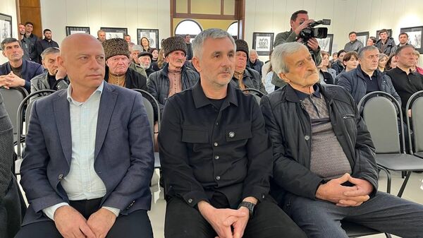 юбилей генерал-майора Рауля Лолуа отметили в Гудауте  - Sputnik Абхазия