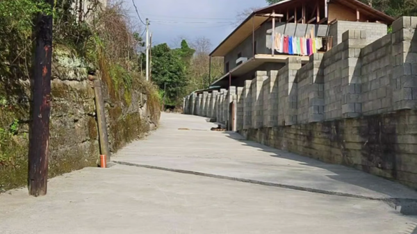 бетонирование улицы Вайнахской в Сухуме - Sputnik Абхазия