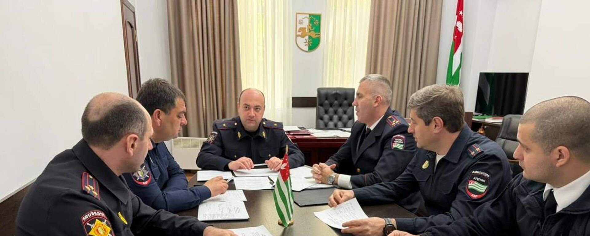 Личный состав МВД Абхазии переведен на усиленный режим работы во время проведения международного экономического форума - Sputnik Абхазия, 1920, 02.04.2026