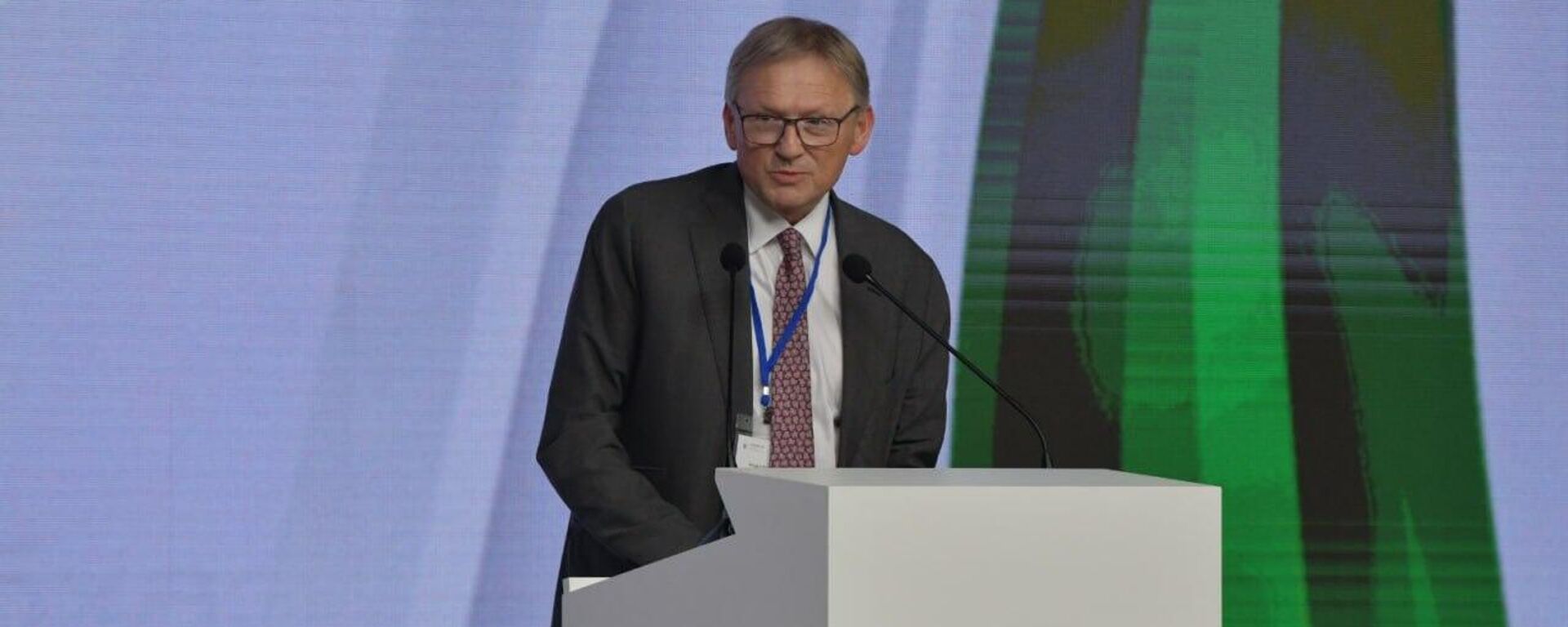 Аԥсны аинвестициатә лшара дуӡӡа амоуп ҳәа иԥхьаӡоит иҭышәынтәалоу аҿиара ахықәкқәа рынагӡаразы жәларбжьаратәи аиҿкаарақәа рымадара аганахь ала Урыстәыла ахада ихаҭарнак ҷыда Борис Титов - Sputnik Абхазия, 1920, 03.04.2026