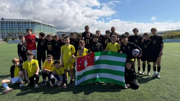 Аԥснытәи ашьапылампылтә академиа Unity ахәмарыҩцәа Шәача имҩаԥысуаз Урыстәылазегьтәи ахәыҷтәы еицлабра Аспорт аҵакыра аҿы актәии аԥшьбатәии аҭыԥқәа ааныркылеит - Sputnik Абхазия