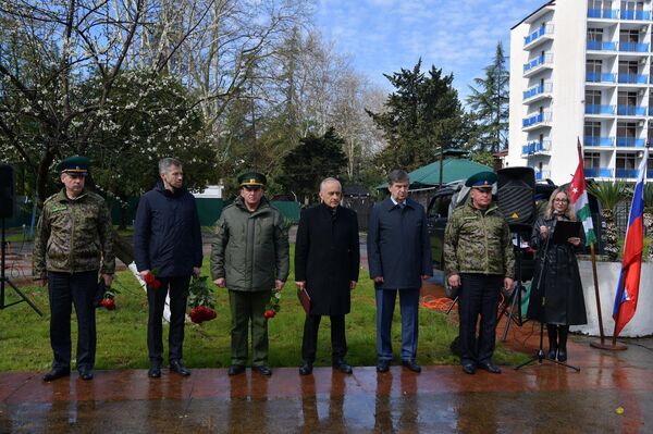 Церемония памяти погибшего подполковника Квитко Церемония памяти погибшего подполковника Квитко - Sputnik Абхазия