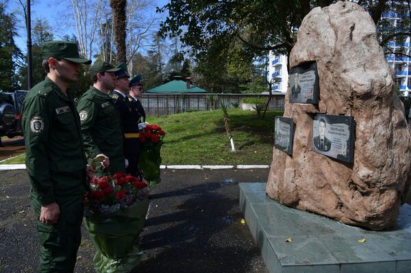 Церемония памяти погибшего подполковника Квитко Церемония памяти погибшего подполковника Квитко - Sputnik Абхазия