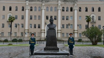Память первого президента Абхазии Владислава Ардзинба почтили в Ткуарчале