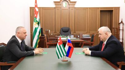 Вопросы сотрудничества обсудили Бадра Гунба и депутат Госдумы Казбек Тайсаев