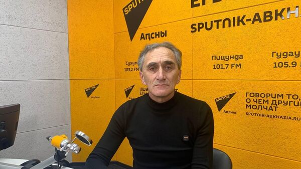 “Абхазский социологический ежегодник: о чем  работа АГУ и МГУ ? - Sputnik Абхазия