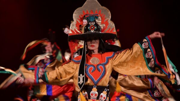 Государственный академический ансамбль песни и танца Калмыкии Тюльпан - Sputnik Абхазия
