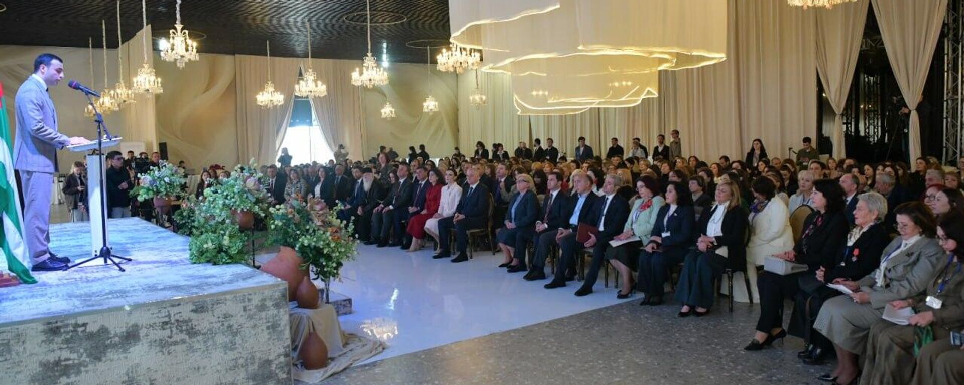 Международный форум деловых женщин Абхазия-2026 начал свою работу. - Sputnik Аҧсны, 1920, 24.04.2026