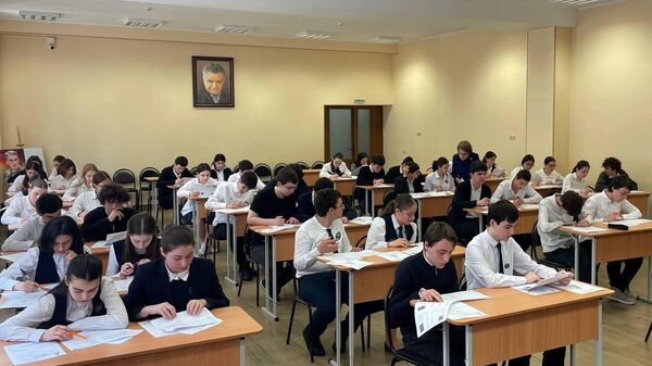 Диктант Победы прошел в Абхазии - Sputnik Абхазия