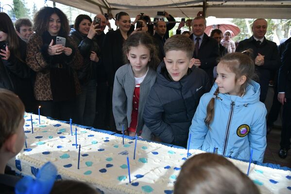 Ақалақь амш аҽны ахәыҷқәа ахаа иалагылаз 84 цәашьы иаҭәҳәеит, уи ашьҭахь агәаҳәара змаз зегьы агьама ддырбеит. - Sputnik Аҧсны