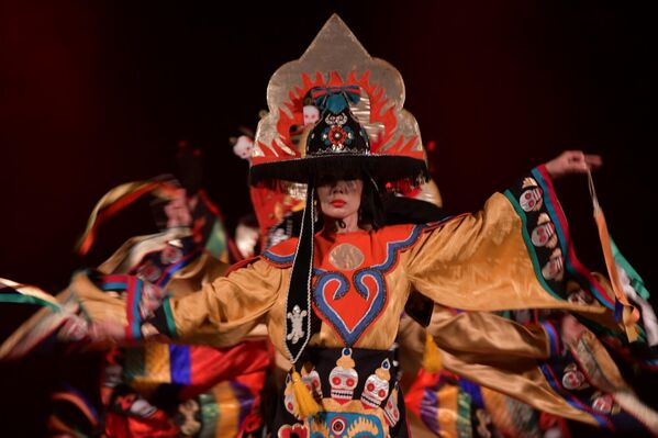 Артистцәа ркостиумқәа ҟазарыла еиҿкаан. - Sputnik Аҧсны