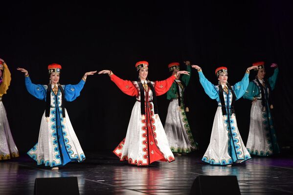 Ансамбль алахәылацәа ишырҳәо ала, Калмыкиа ажәлар ркультура даара анырра ду анаҭеит Кавказ. - Sputnik Аҧсны