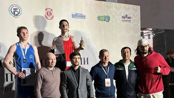 Сандро Цимцба стал победителем первенства России по боксу среди юношей - Sputnik Абхазия