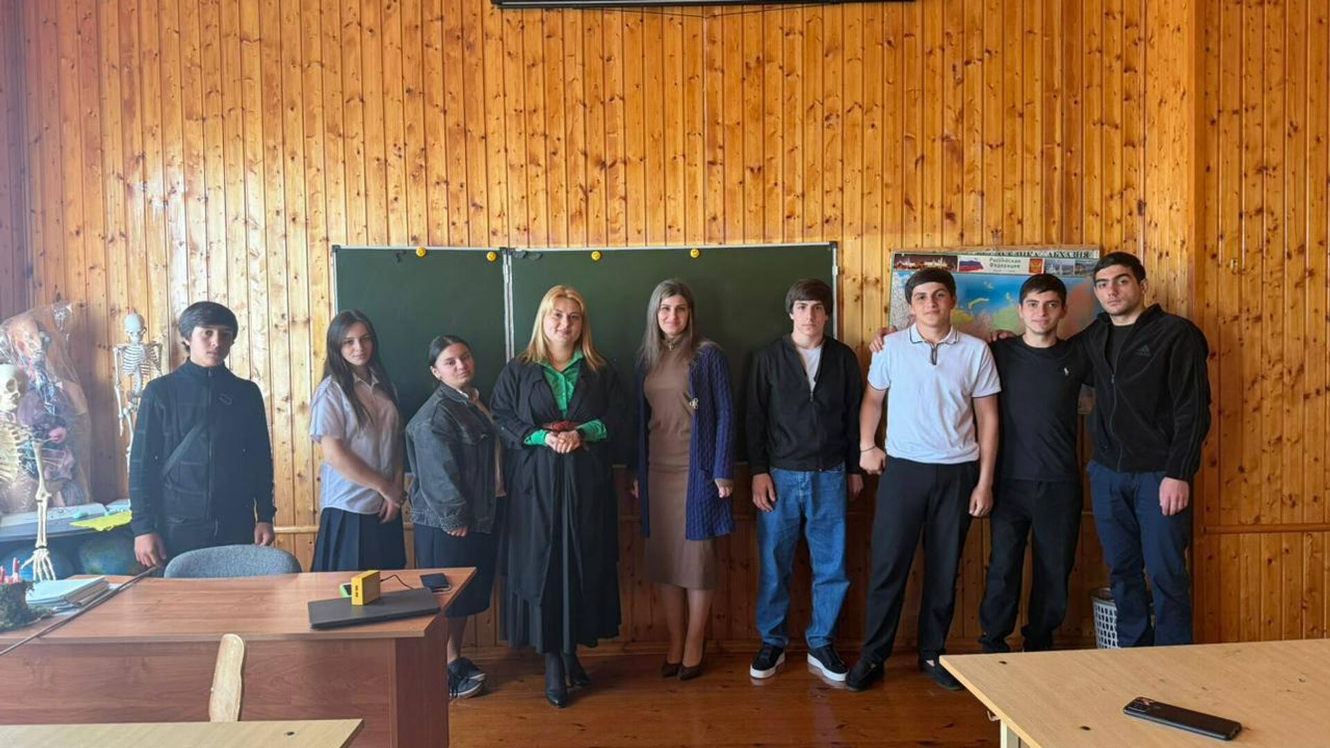 Ахәыҷқәеи аинвалид ҿарацәеи рыцхраара иазырхоу апроект Аҟазара зегьы рзы иацҵоуп Аԥсны Ахәыҷқәеи аинвалид ҿарацәеи рыцхраара иазырхоу апроект Аҟазара зегьы рзы иацҵоуп Аԥсны - Sputnik Абхазия, 1920, 29.04.2026