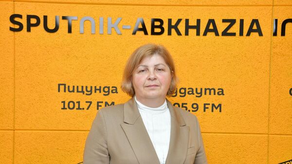Аибашьра Ду иазку аҩымҭақәа ҳаамҭазы ашколхәыҷқәа ишрыдыркыло: арҵаҩы лцәажәара - Sputnik Аҧсны