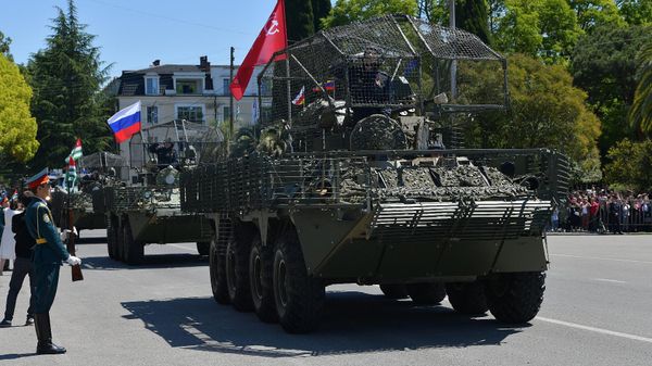 Парад Победы и бессмертный полк в честь 9 Мая прошел в Сухуме - Sputnik Аҧсны