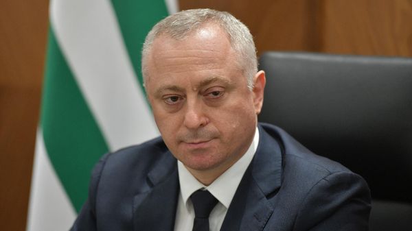 Президент Абхазии Бадра Зурабович Гунба - Sputnik Абхазия