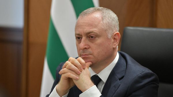 Президент Абхазии Бадра Зурабович Гунба - Sputnik Абхазия