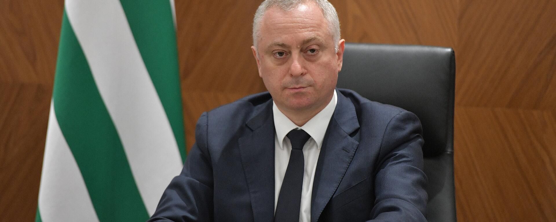 Президент Абхазии Бадра Зурабович Гунба Президент Абхазии Бадра Зурабович Гунба - Sputnik Абхазия, 1920, 10.07.2026