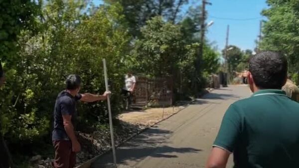 Дорожное покрытие на улицах Железнодорожной и Нагорной восстановят в поселке Цандрыпш - Sputnik Абхазия