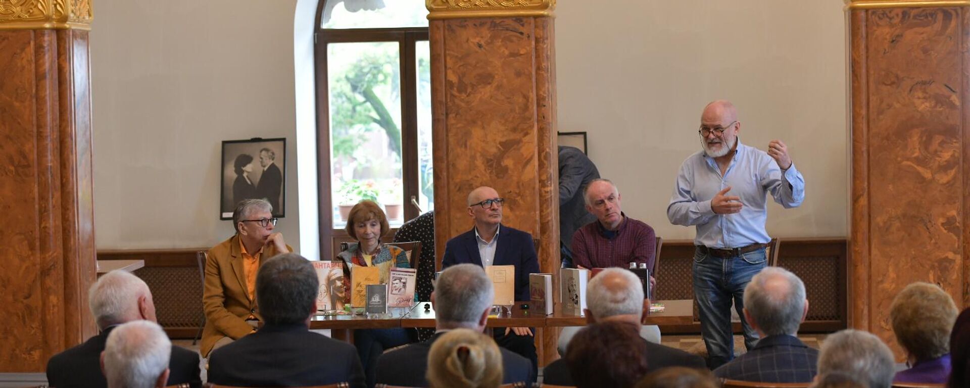 Презентация книги Максима Гуреева Даур Зантария. Книга, найденная в Сухуме - Sputnik Абхазия, 1920, 25.05.2026