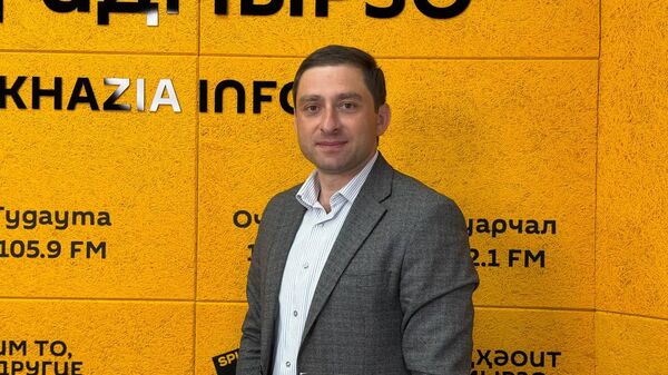 Абна бызшәа: Адгәыр Гәынба Афонҿыцтәи афестиваль аҿы алекциа даԥхьеит - Sputnik Аҧсны