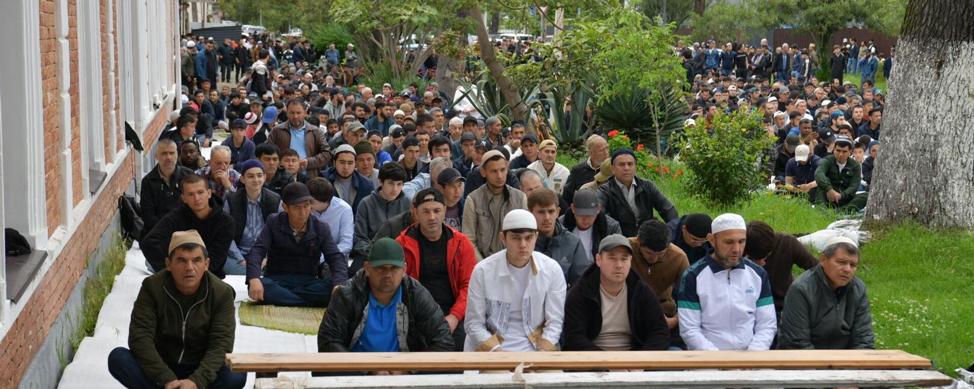 Праздничный намаз в честь Курбанныхуа пройдет в мечетях Сухума и Гудауты Праздничный намаз в честь Курбанныхуа пройдет в мечетях Сухума и Гудауты - Sputnik Абхазия, 1920, 27.05.2026