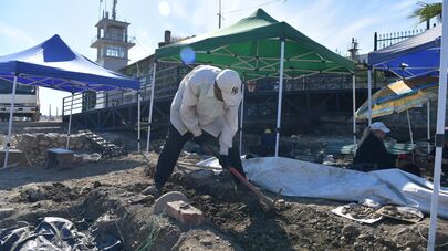 Археологические раскопки на набережной Диоскуров в Сухуме