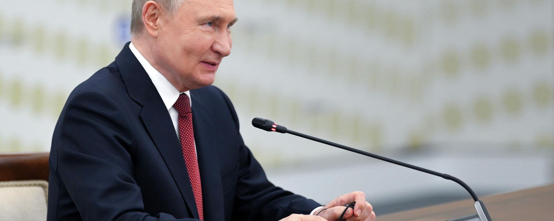 Президент Владимир Путин встретился с генсеком ОПЕК Хайтамом Аль-Гайсом - Sputnik Абхазия, 1920, 07.06.2026