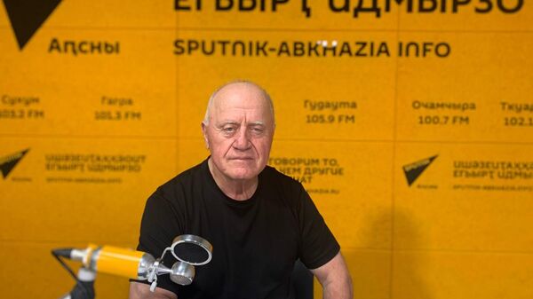 Урыстәылеи Аԥсни реизыҟазаашьа:  Ахьтәы Парламент адепутат иҿцәажәара - Sputnik Аҧсны