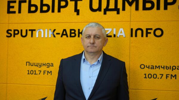 Парламент Абхазии: обзор ключевых решений с депутатом Халваш - Sputnik Абхазия