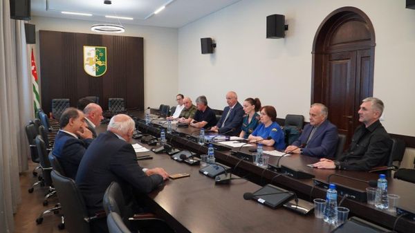 Аԥыза-министр зхадараҿы дыҟоу Аԥсны Аиҳабыра рҟны аҭагылазаашьа ҷыдақәа рзы акомиссиа аԥҵазарц ажәалагала ҟарҵеит Жәлар Реизараҟны - Sputnik Аҧсны