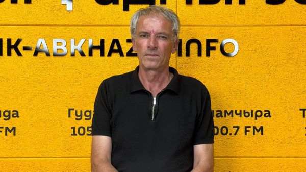Ахра Гәаланӡиа еиҭеиҳәеит Ԥхынгәымзатәи ажәылареи Тамшьтәи адесант аӡхыҵреи шымҩаԥысуаз - Sputnik Аҧсны